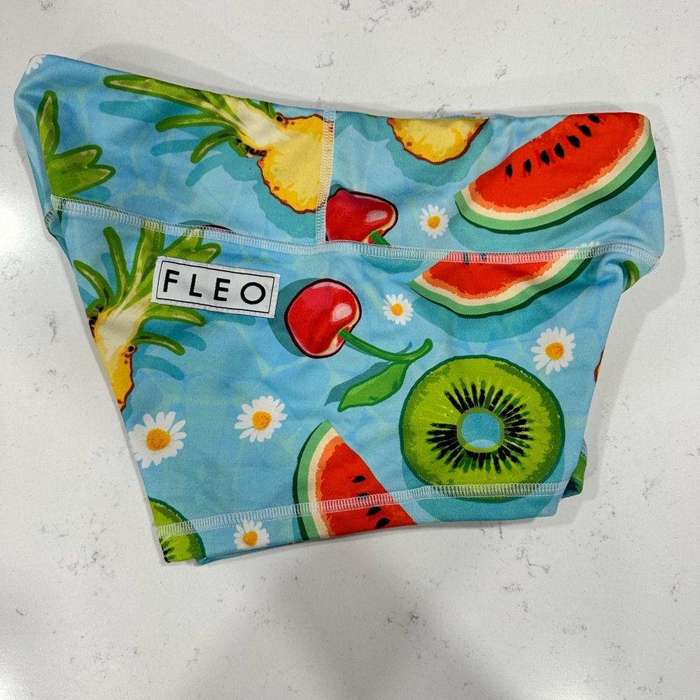 Fleo Original mid-rise shorts.  EUC.